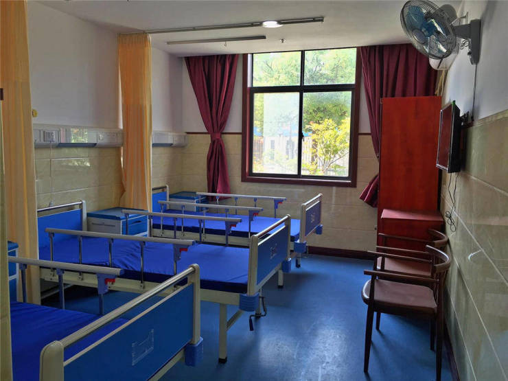 2025上海护理院新选择:香树湾物联网健康监测康复设备齐全户外设施益身心医养娱一体化护理(图5)